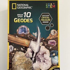 National Geographic STEM Break Open 10 Premium Geodes BRAND NEW